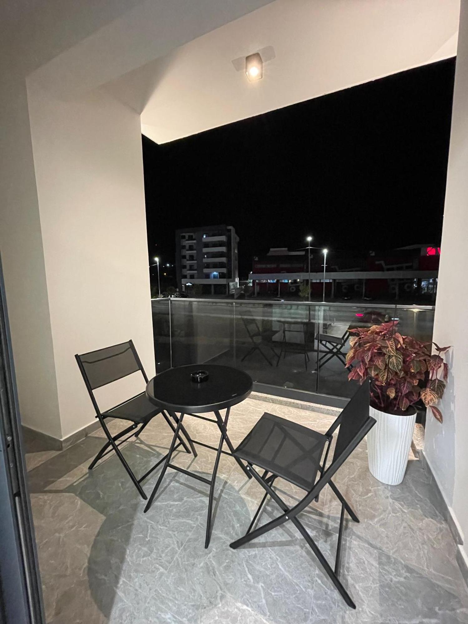 Hotel Maraj Ulcinj Extérieur photo