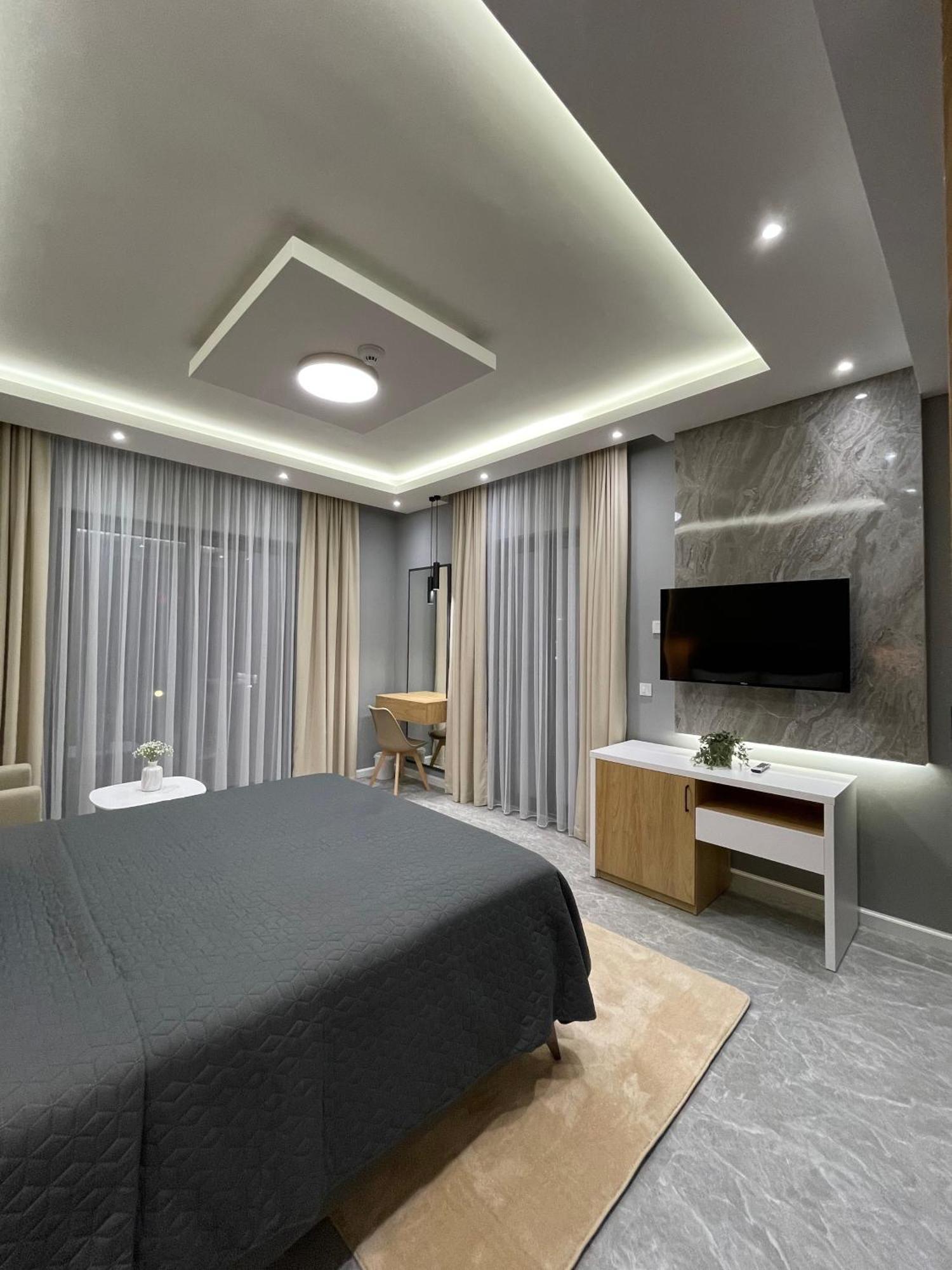 Hotel Maraj Ulcinj Extérieur photo